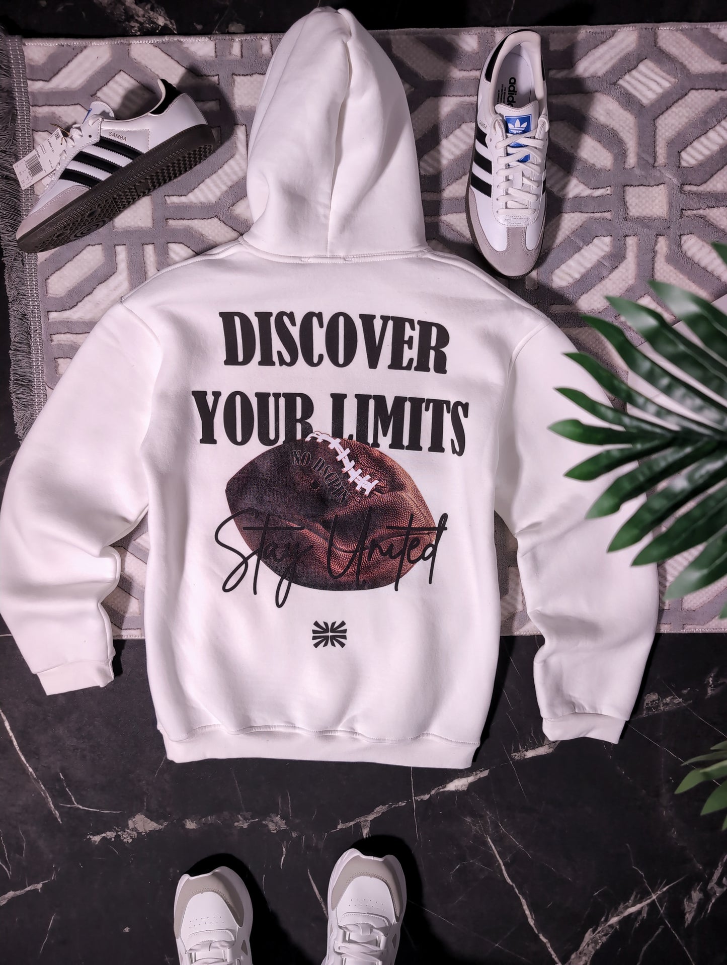hoodie discover your limit (blanc)