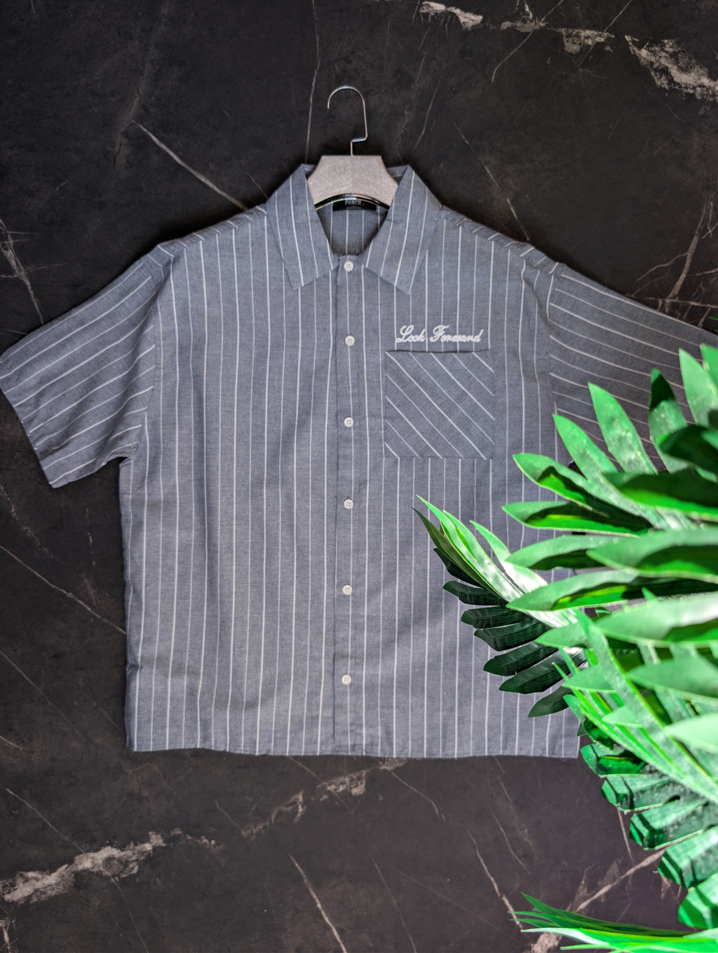 Chemise Demi manche oversize ( boxy fit strip shirt)