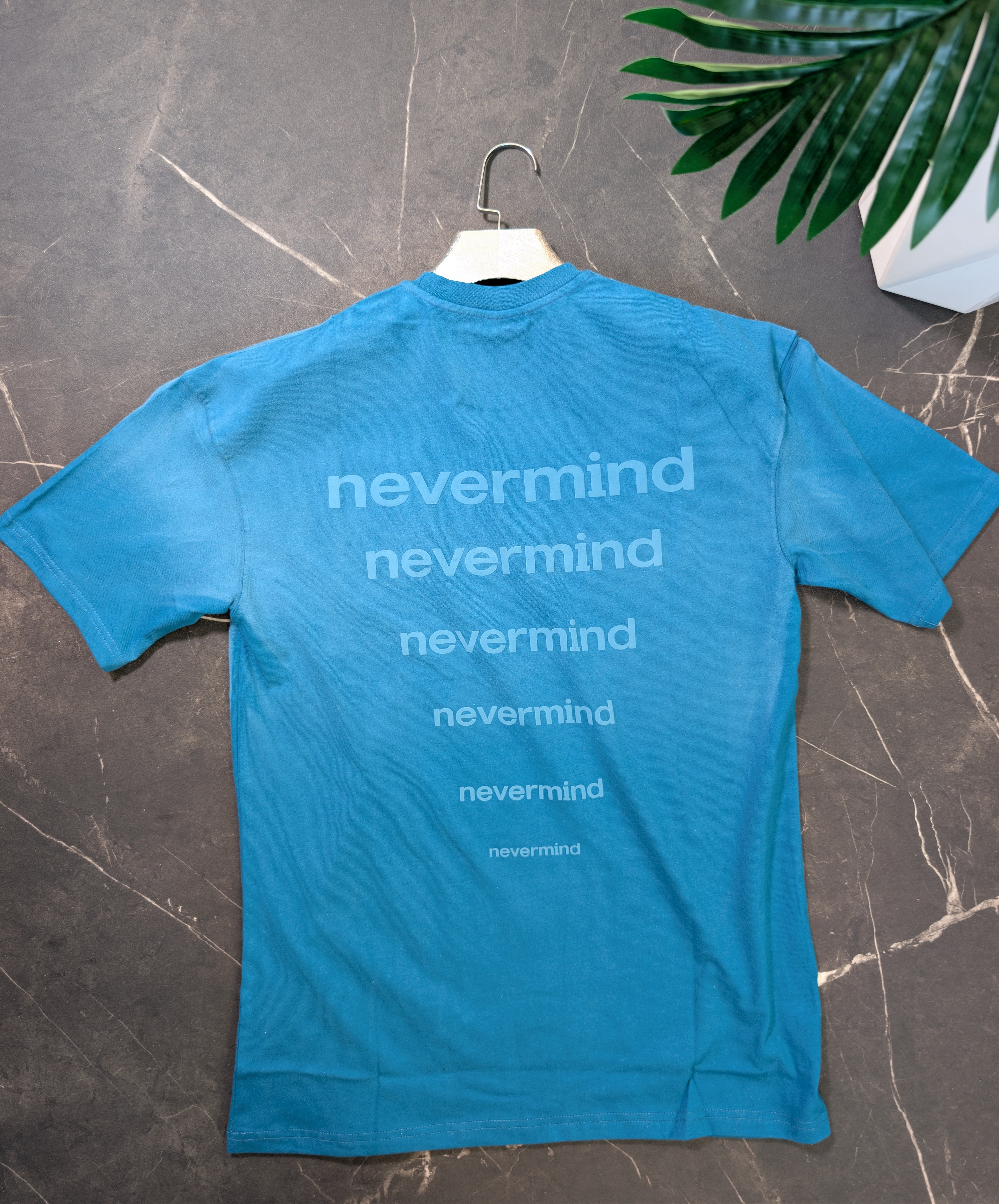 Essential shirt NEVER MIND ( pull oversize)