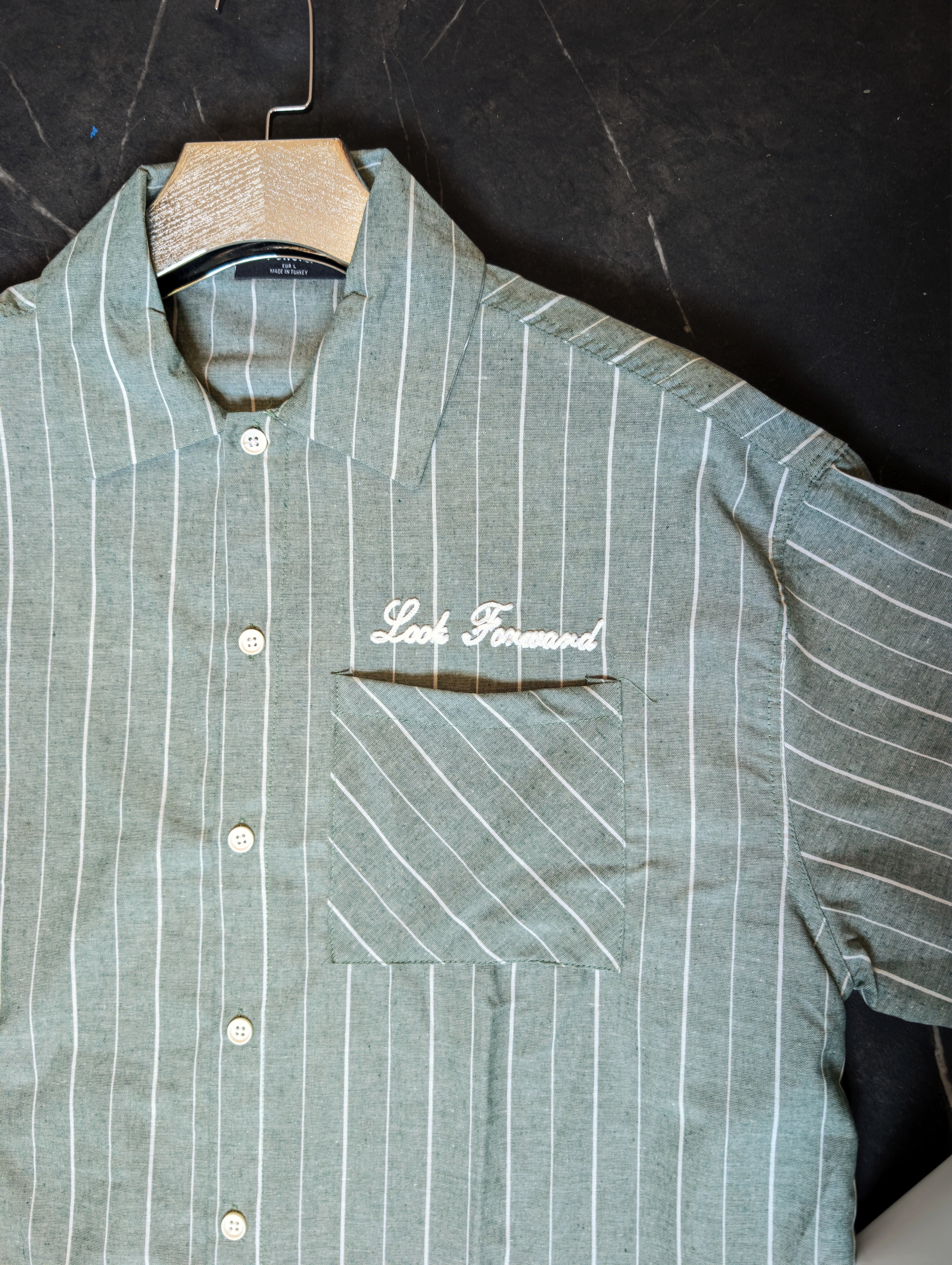 Chemise Demi manche oversize ( boxy fit strip shirt)