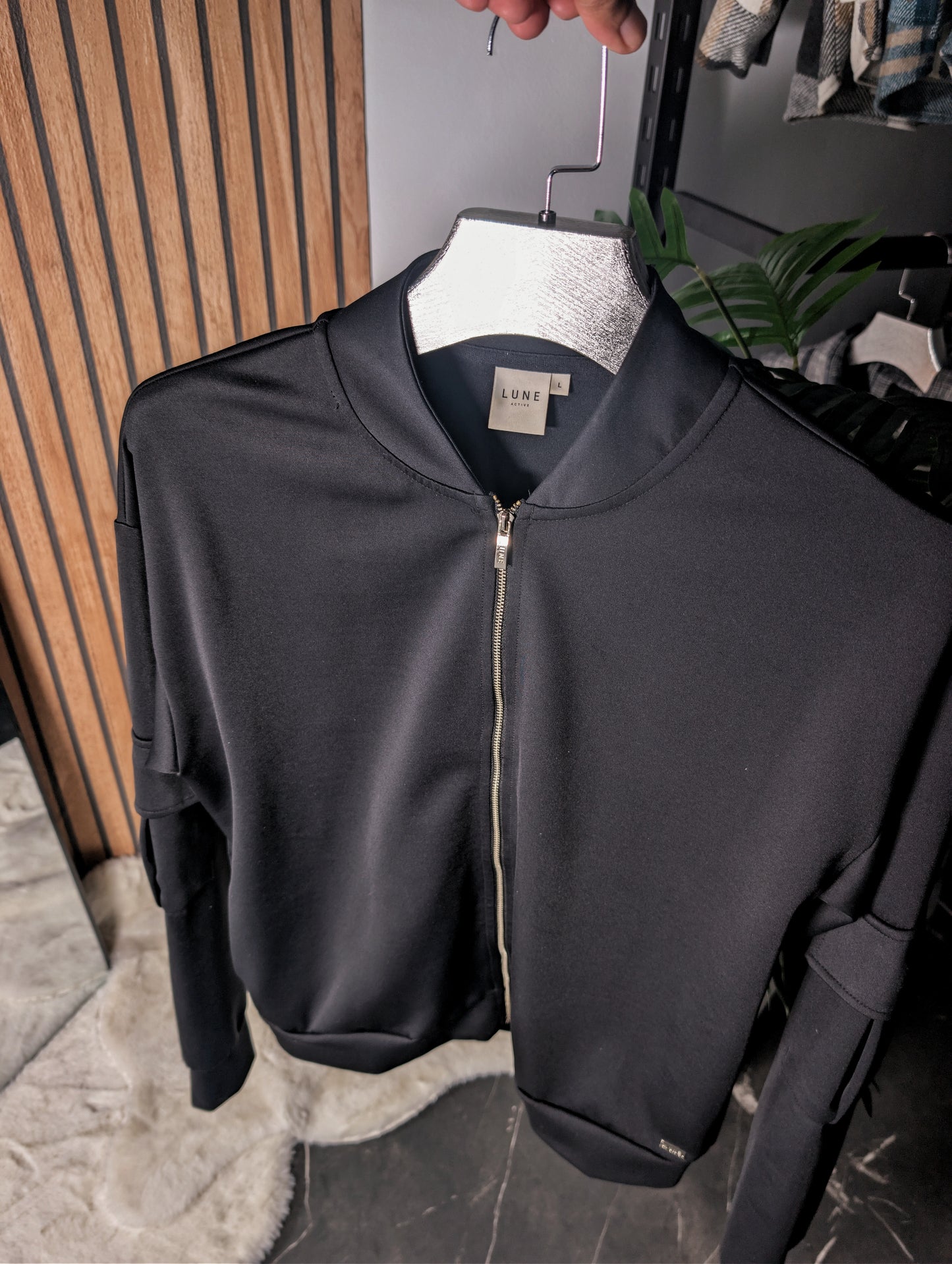 The LUNE Cargo Bomber jacket (veste)