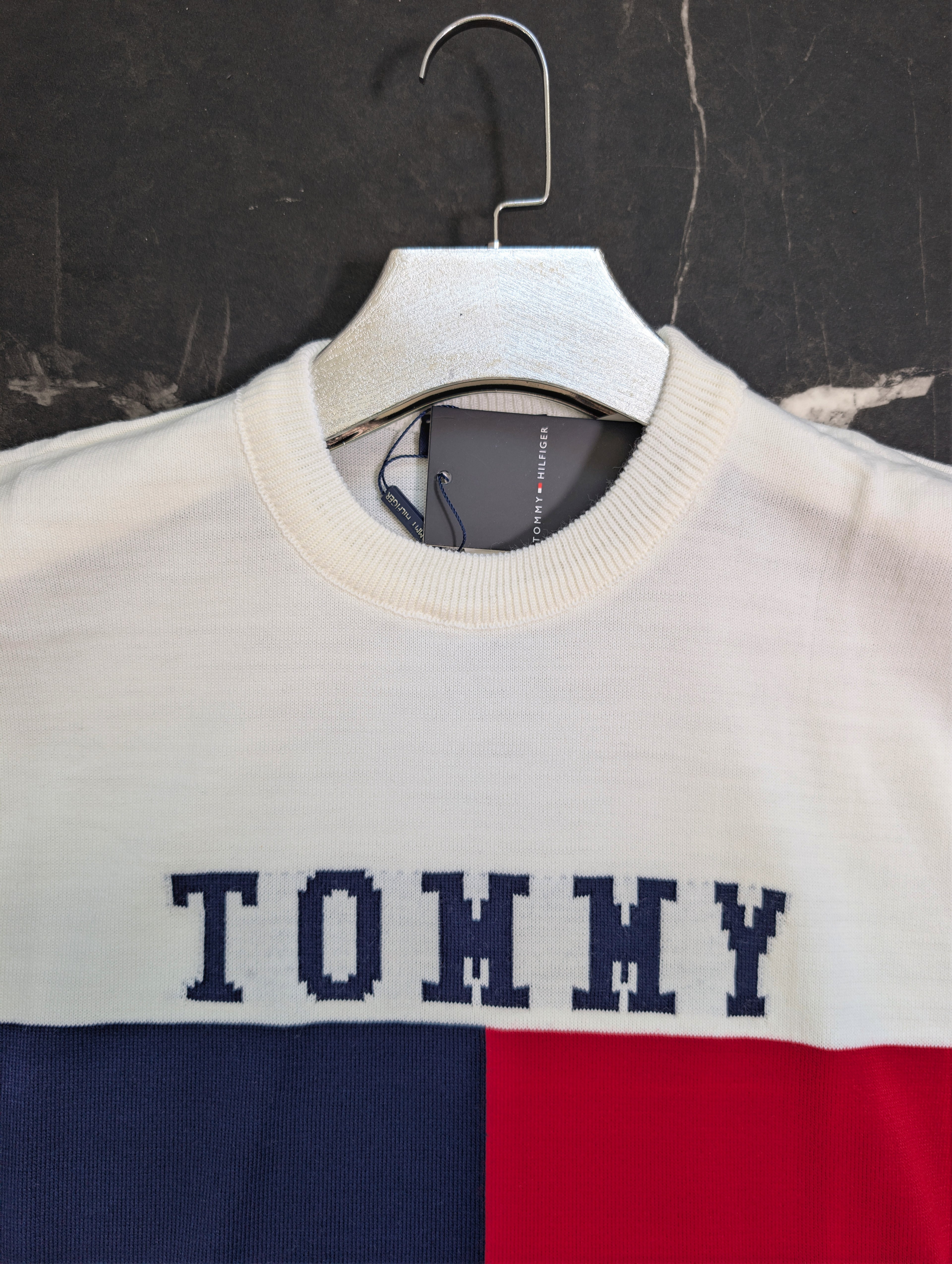 Tommy knitted Oldmoney (تاع الخيط )