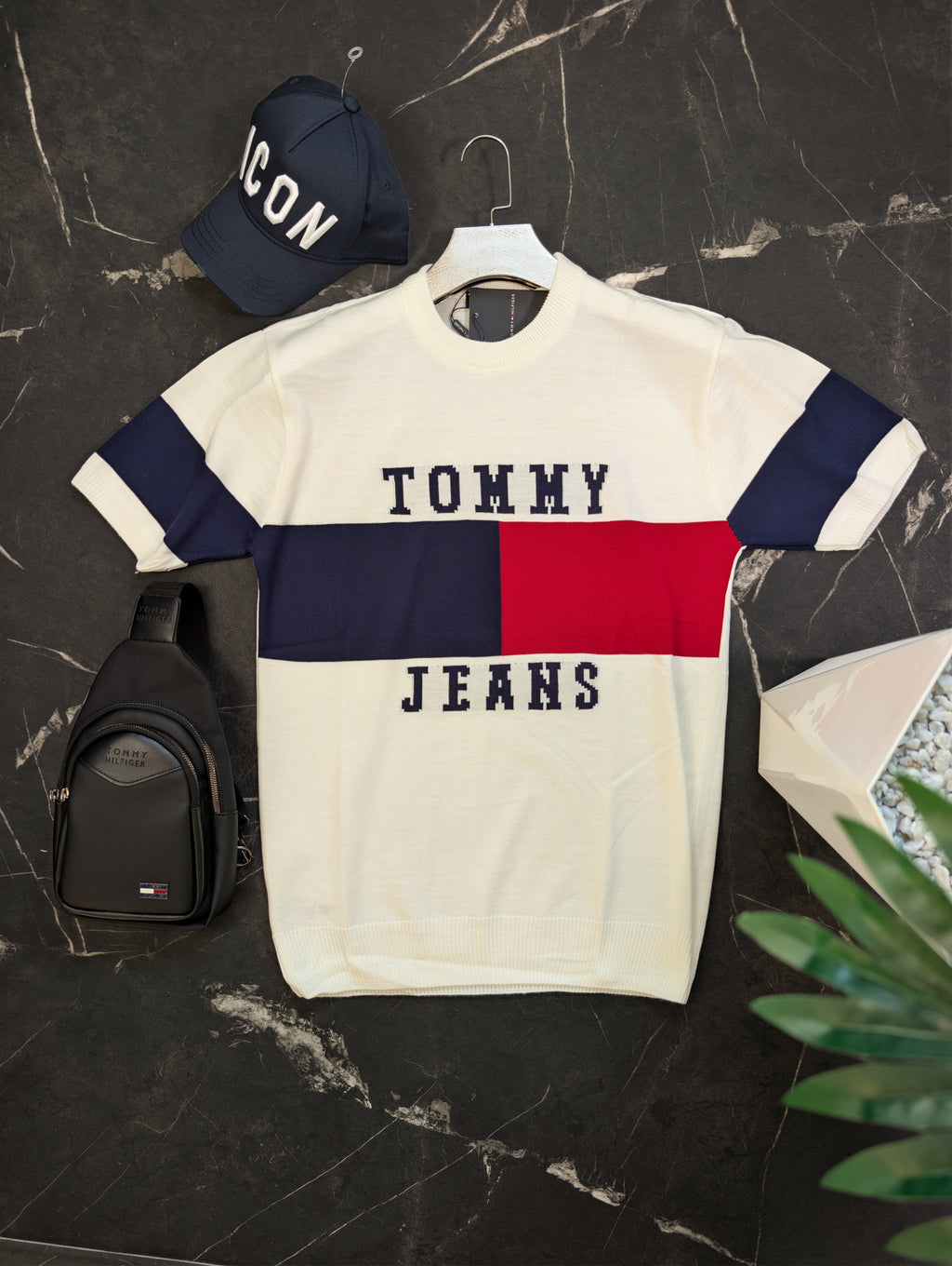 Tommy knitted Oldmoney (تاع الخيط )