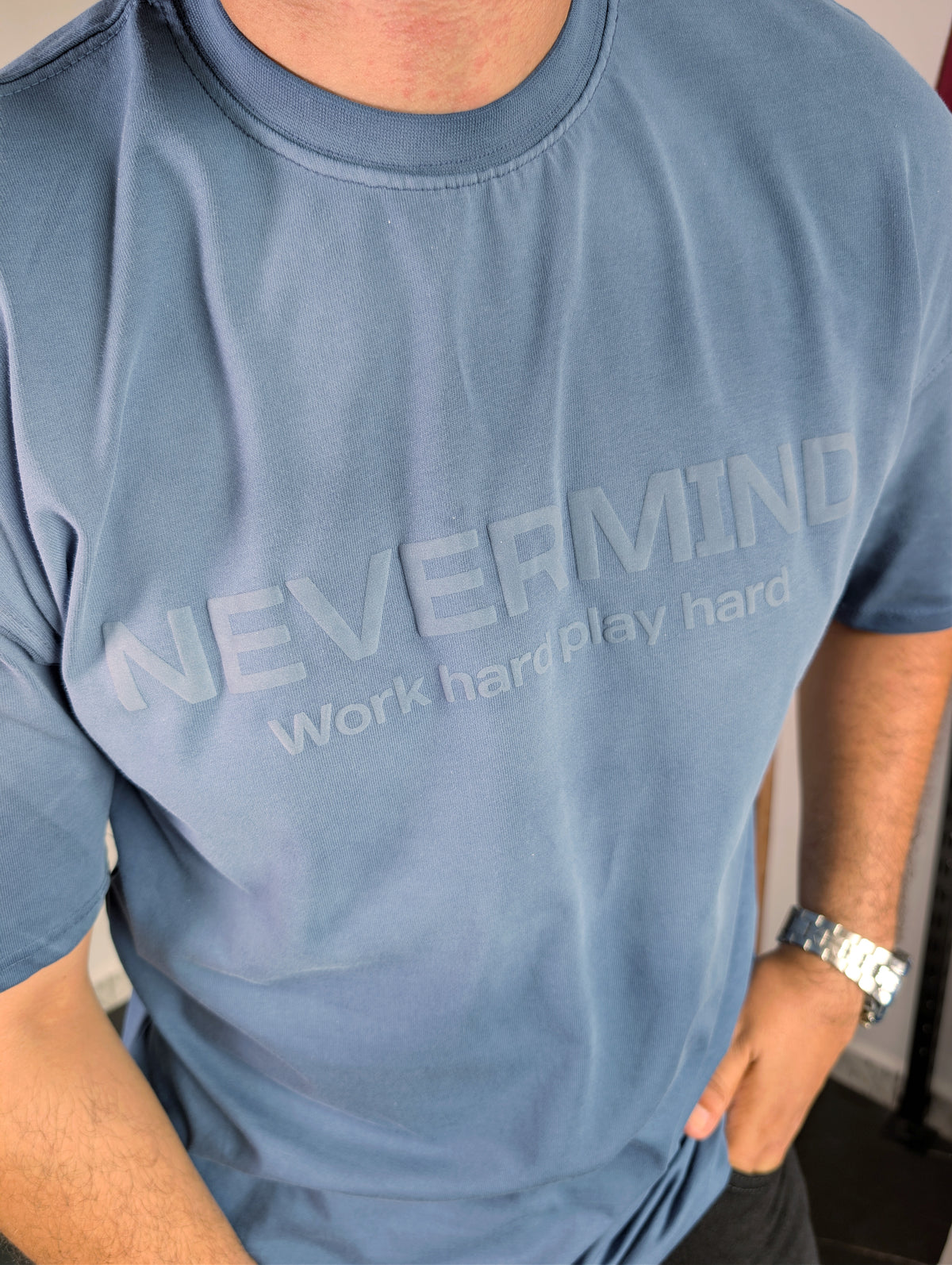 Essential shirt NEVER MIND ( pull oversize)