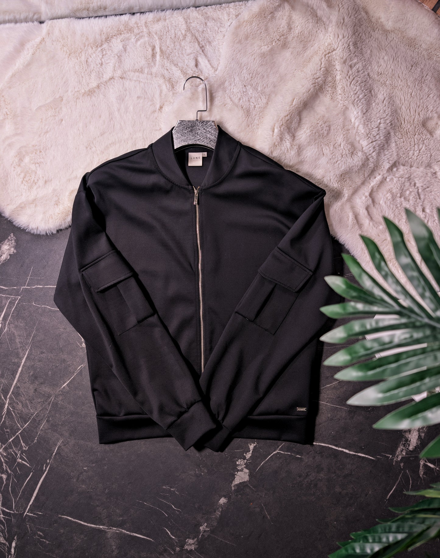 The LUNE Cargo Bomber jacket (veste)