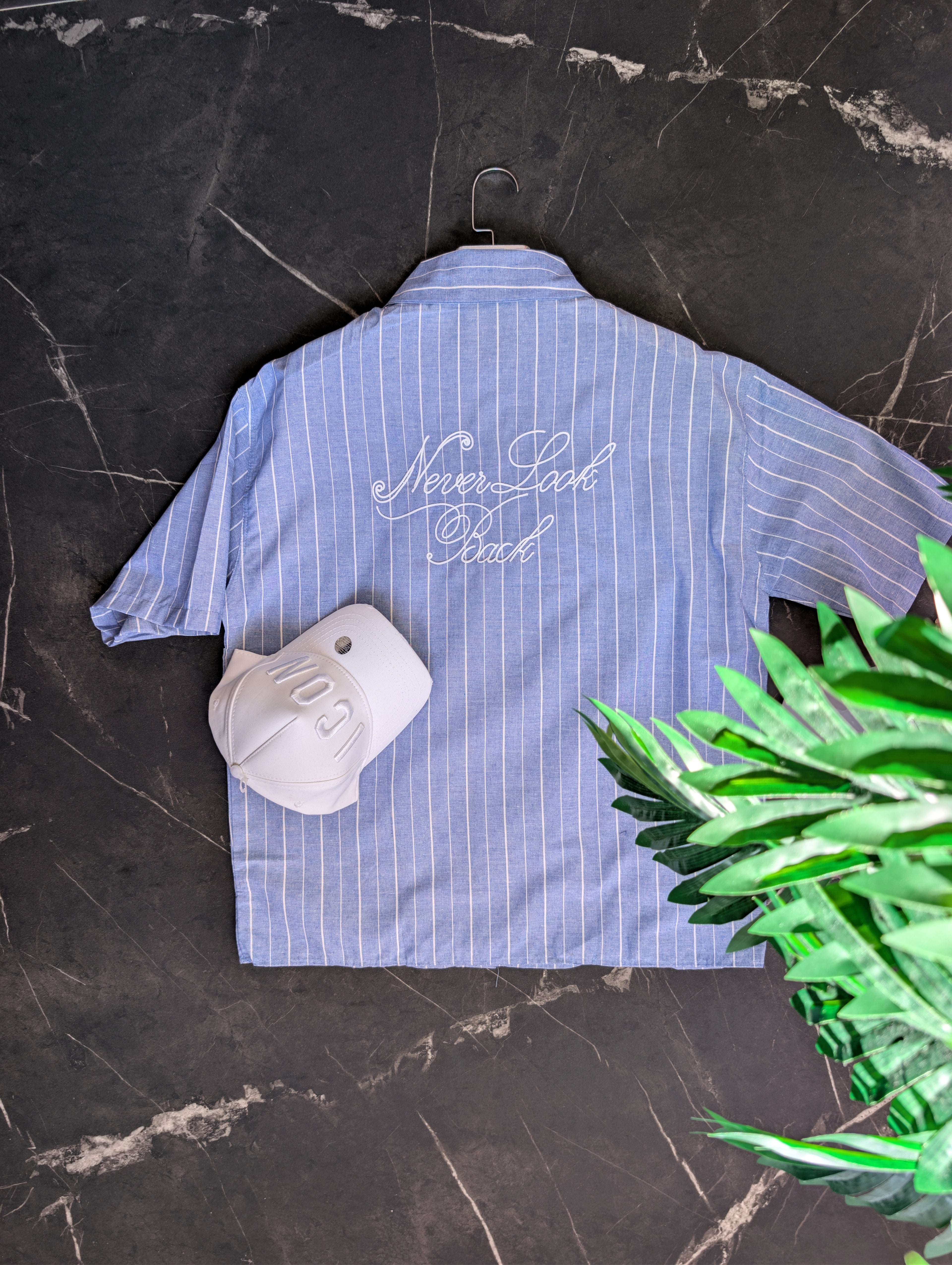 Chemise Demi manche oversize ( boxy fit strip shirt)