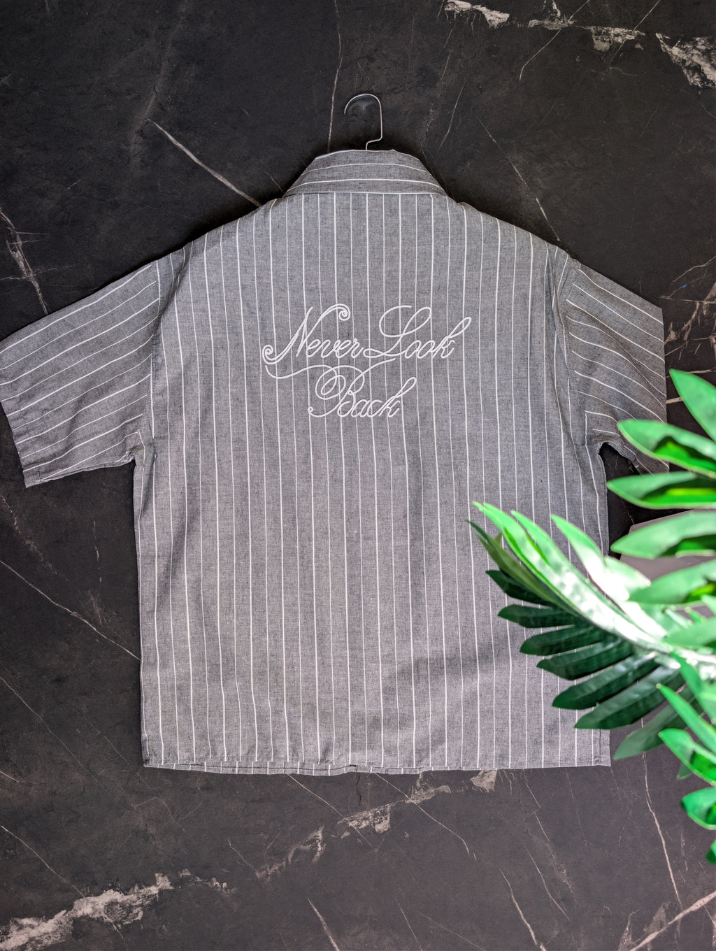 Chemise Demi manche oversize ( boxy fit strip shirt)